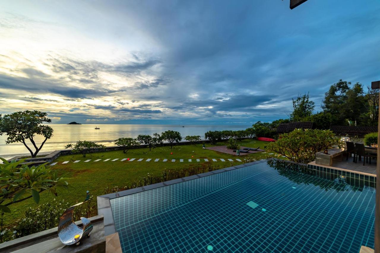 Beach Front 4 Bedroom Pool Villa VR HHQ Buitenkant foto