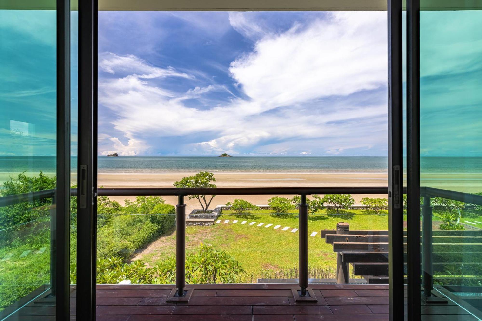 Beach Front 4 Bedroom Pool Villa VR HHQ Buitenkant foto