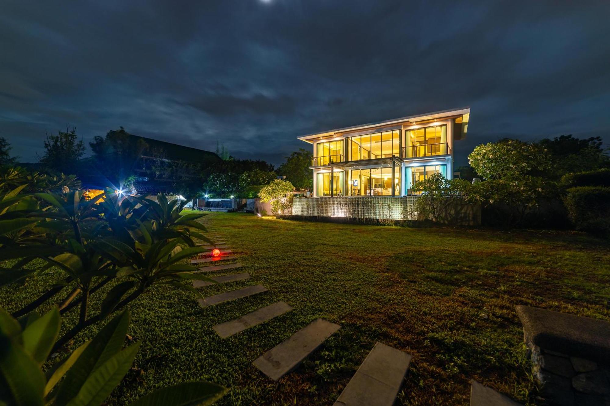 Beach Front 4 Bedroom Pool Villa VR HHQ Buitenkant foto
