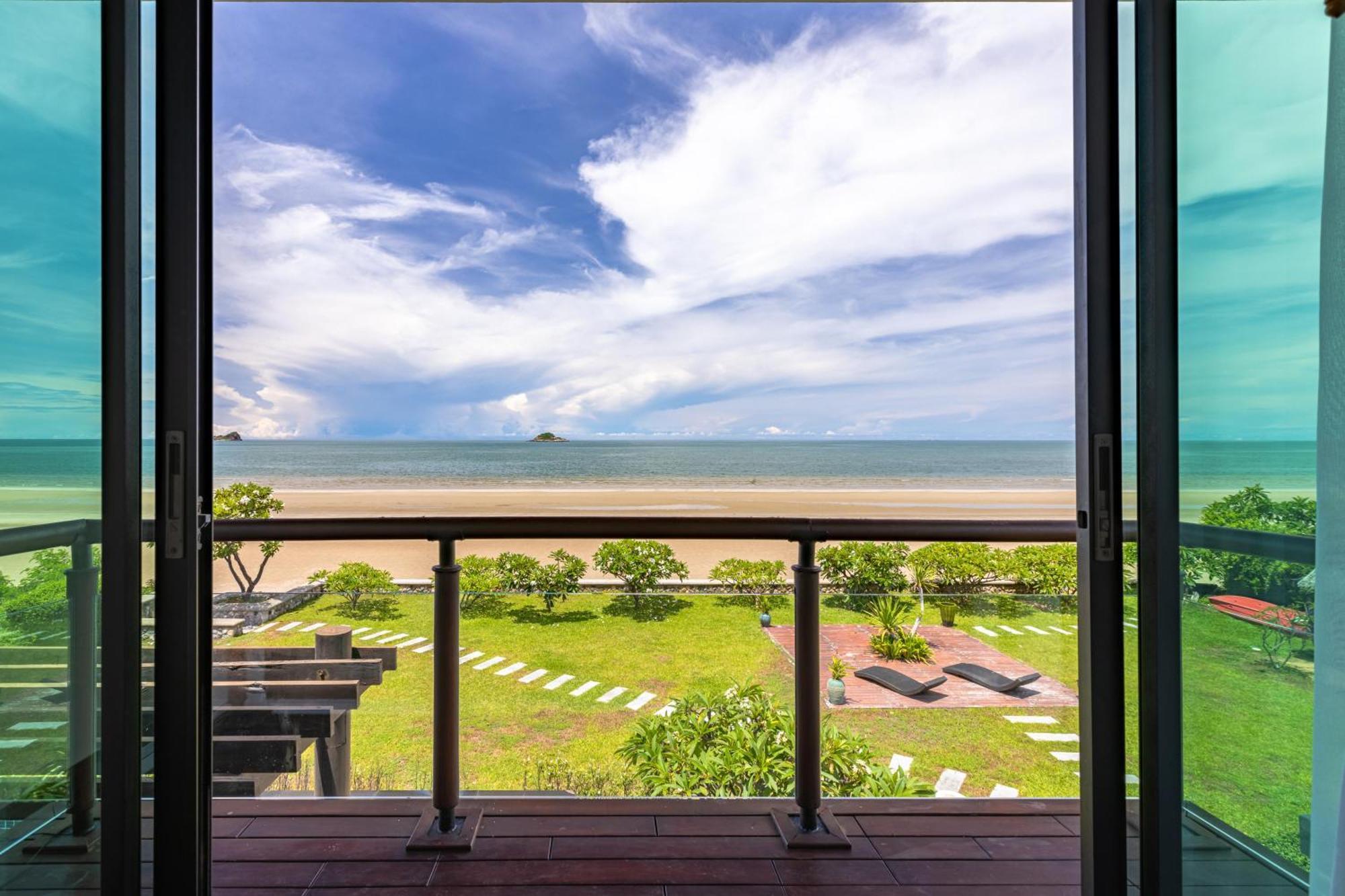 Beach Front 4 Bedroom Pool Villa VR HHQ Buitenkant foto
